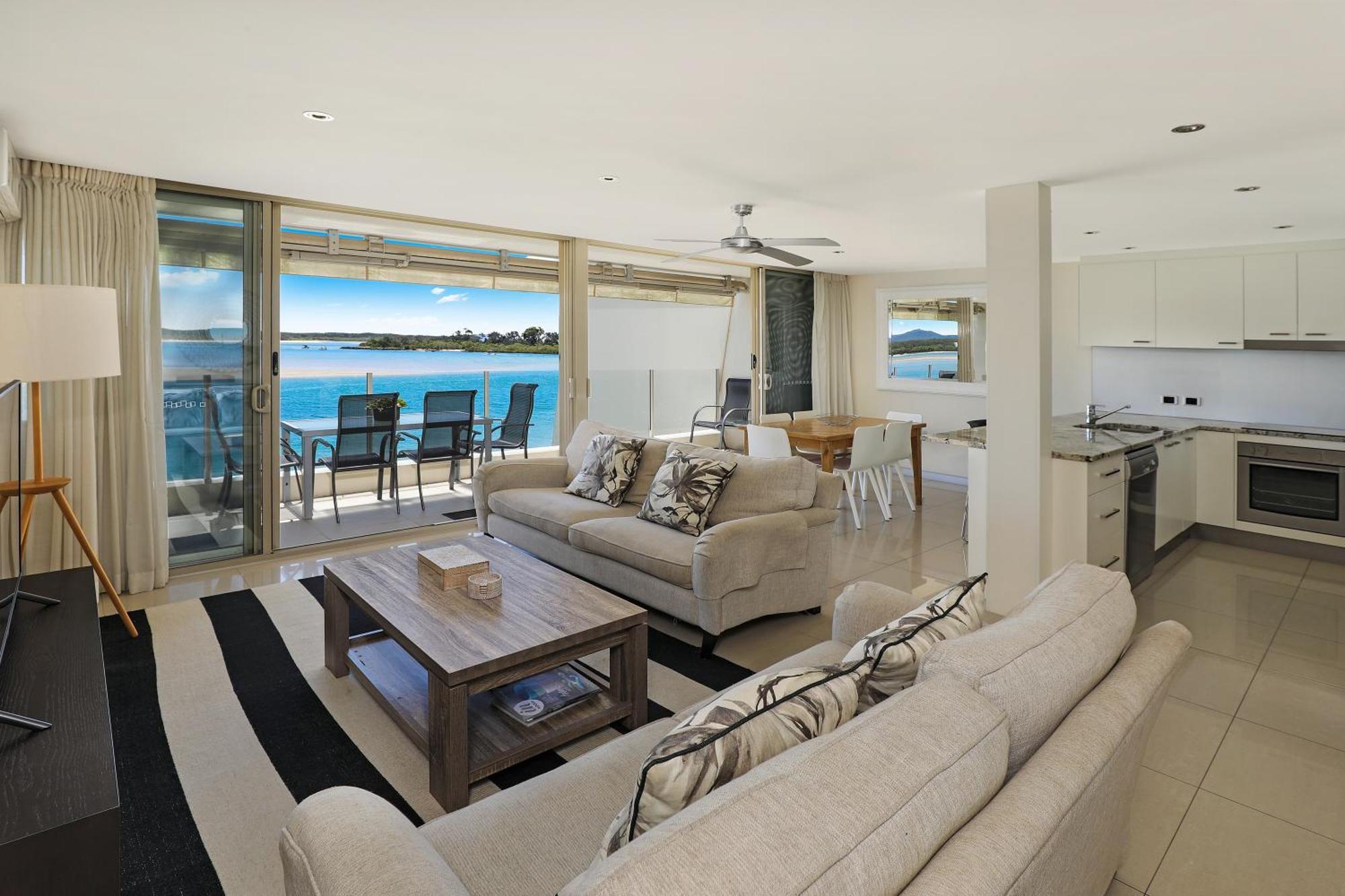 Noosa Harbour Resort Экстерьер фото