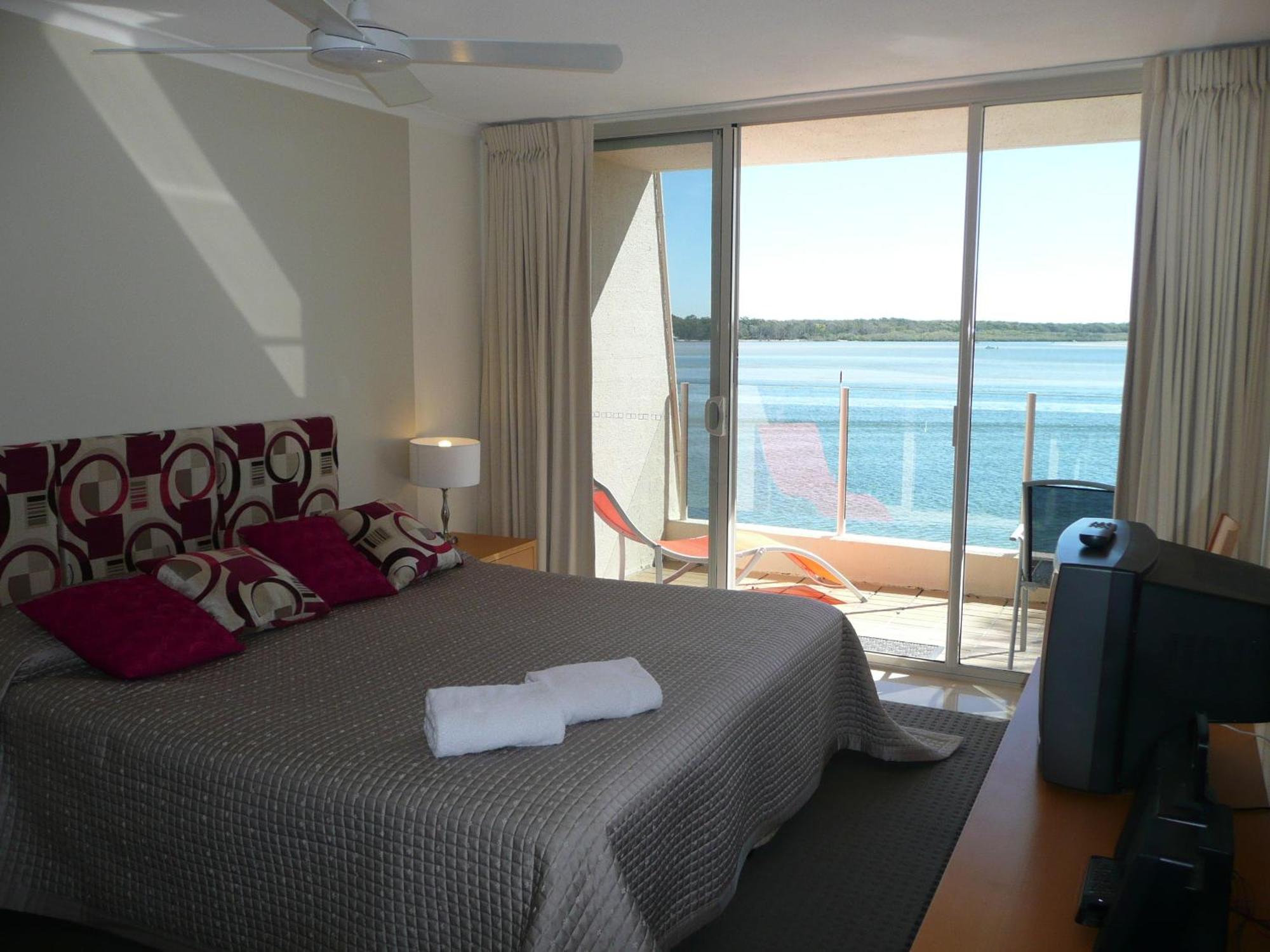 Noosa Harbour Resort Экстерьер фото