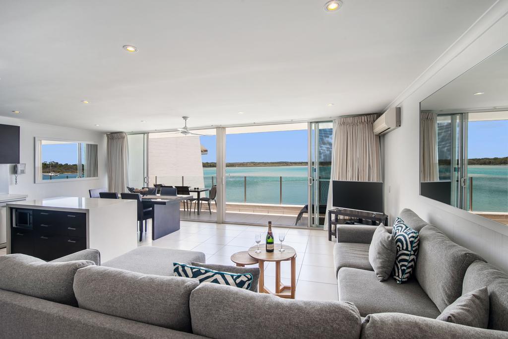 Noosa Harbour Resort Экстерьер фото