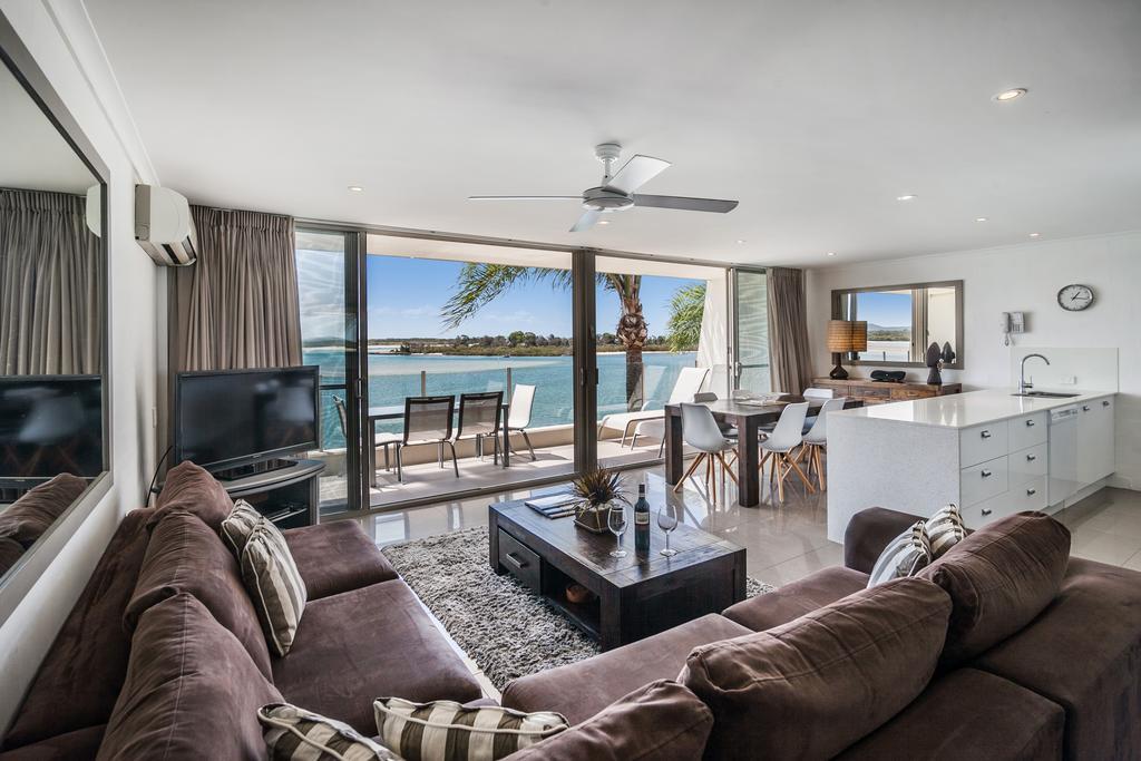 Noosa Harbour Resort Экстерьер фото