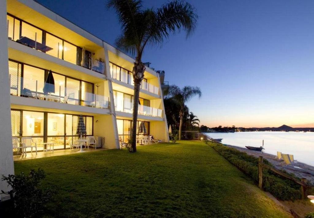 Noosa Harbour Resort Экстерьер фото