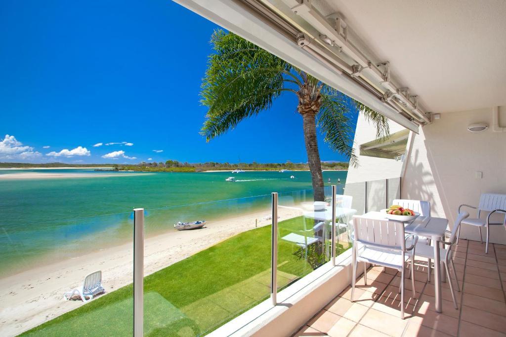 Noosa Harbour Resort Экстерьер фото